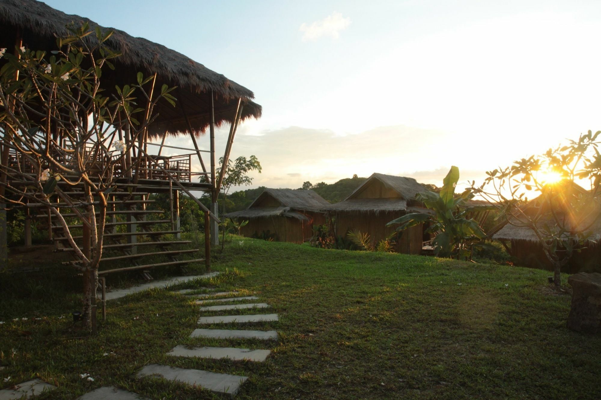 Phuree Hut パヤム島 エクステリア 写真
